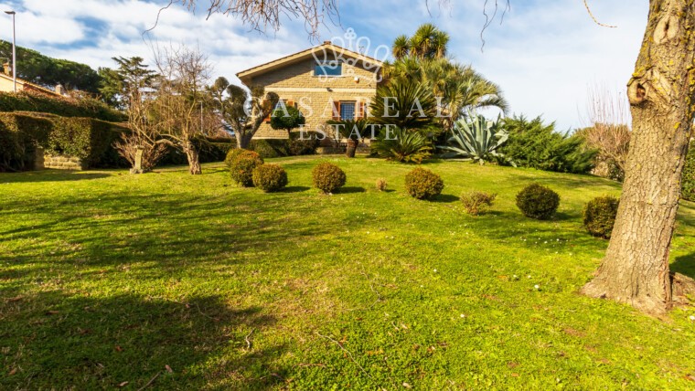 Villa unifamiliare vista lago Bracciano