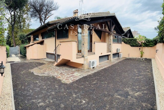 Villa quadrifamiliare Infernetto Via Ernesto Boezi